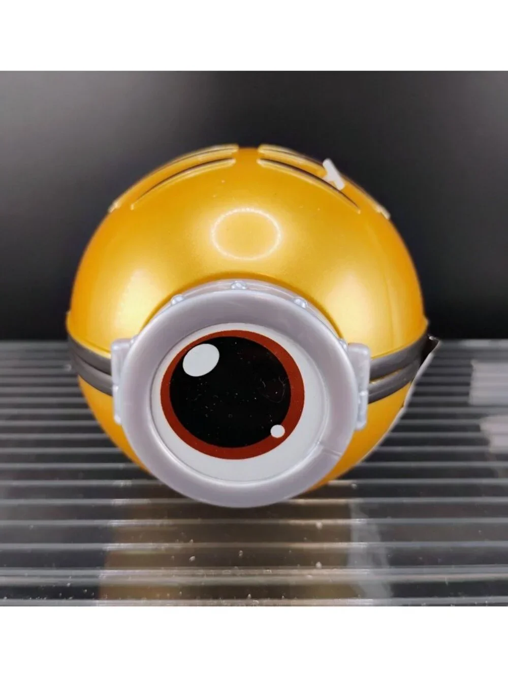 L.O.L. Surprise Illumination Minions Golden Ball Collectible Toy